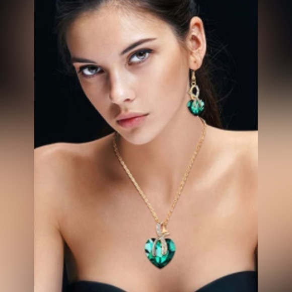 Jewelry - necklace set